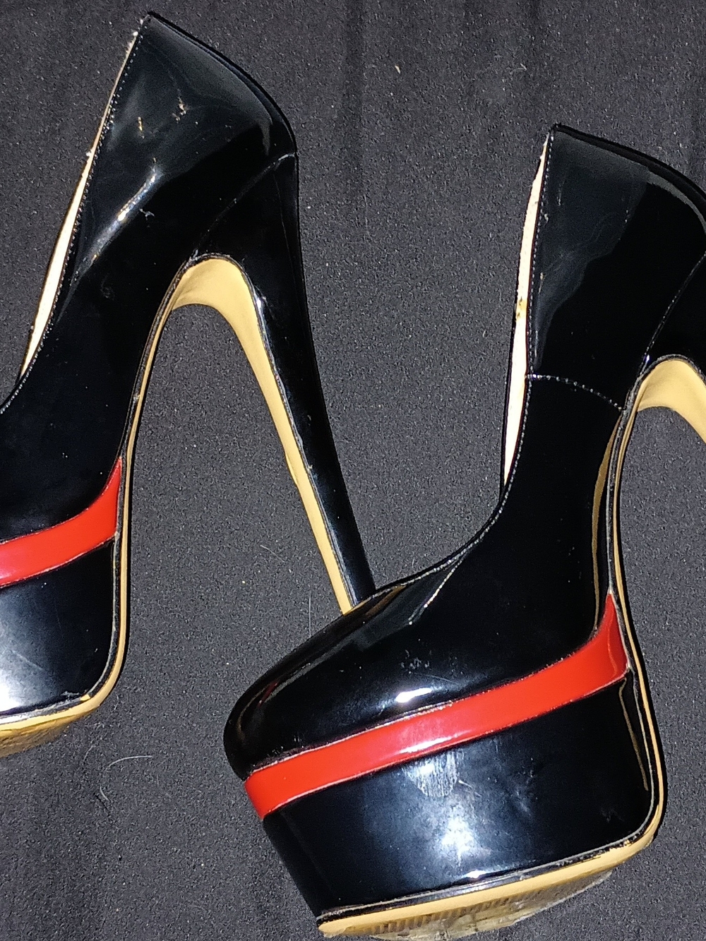 Onlymaker Black Patent Platform Pumps with Red Accent